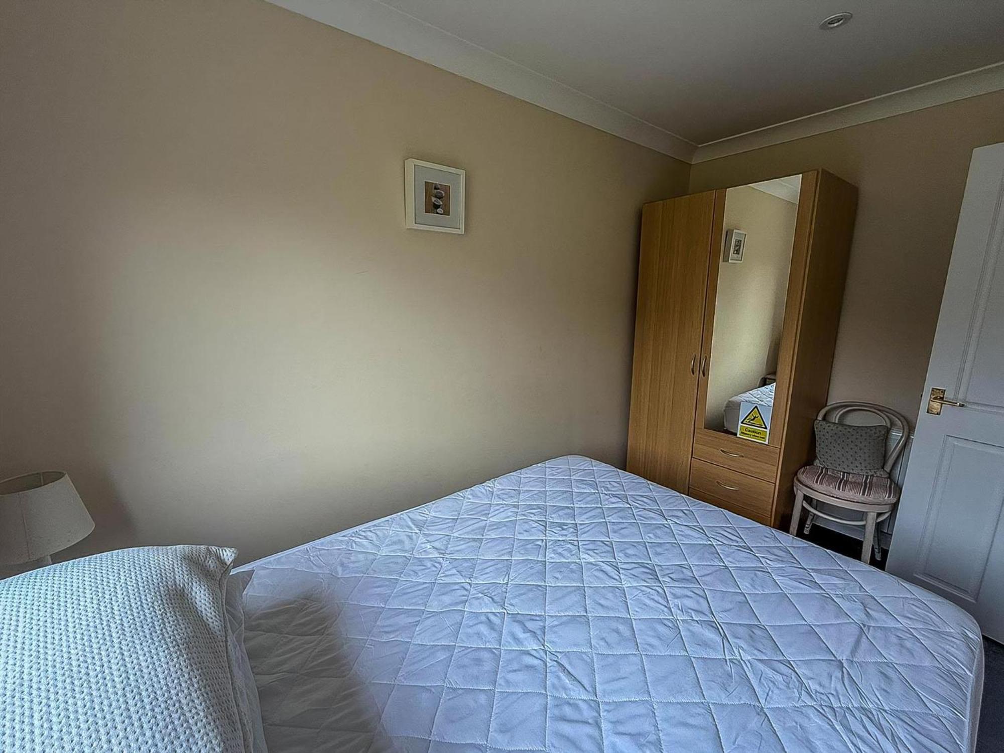 Chalet For Hire At Rainbows End Near A Beautiful Norfolk Ref 31039r