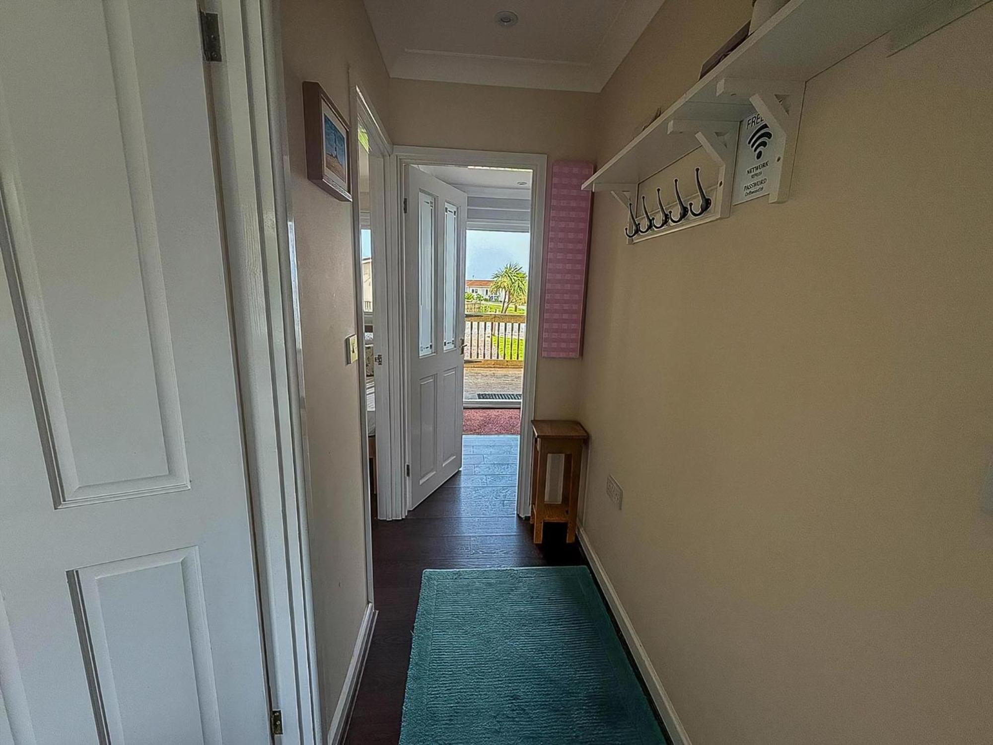 For Hire At Rainbows End Near A Beautiful Norfolk Ref 31039r Bacton (Norfolk)